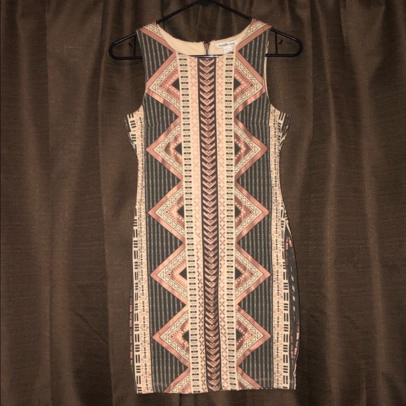 Charlotte Russe Beautiful Dress - Picture 5 of 5